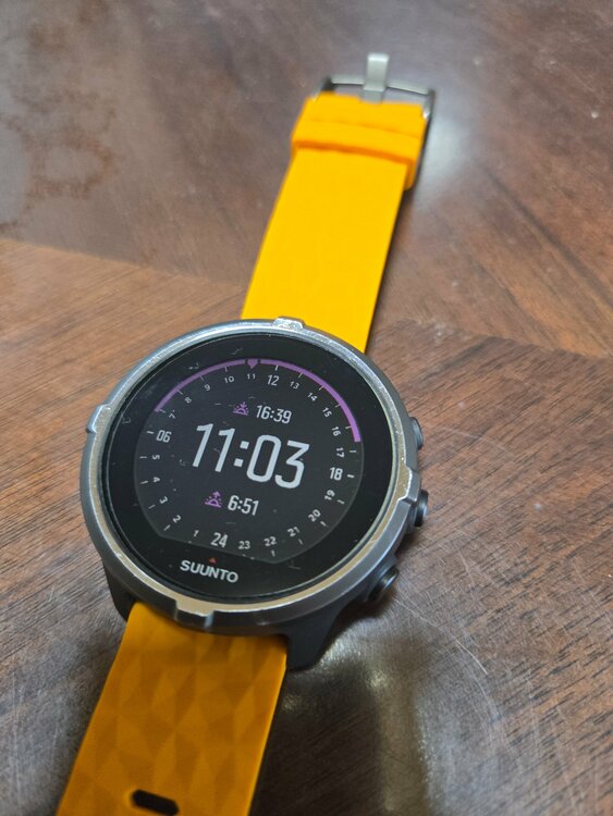 Suunto　Spartan Sport Wrist HR（その他のスポーツ用品）の商品画像 - 査定依頼日：2026年5月20日 - 最高査定価格：5,000円