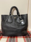プラダ  （ブランドバッグ）の商品画像 - 査定依頼日：2024年12月19日 - 最高査定価格：35,000円