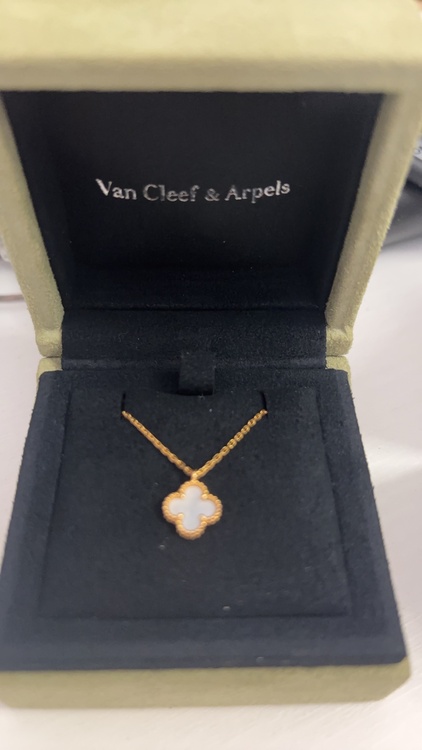 ヴァンクリーフアーペル（金・貴金属）の商品画像 - 査定依頼日：2026年2月15日 - 最高査定価格：190,000円