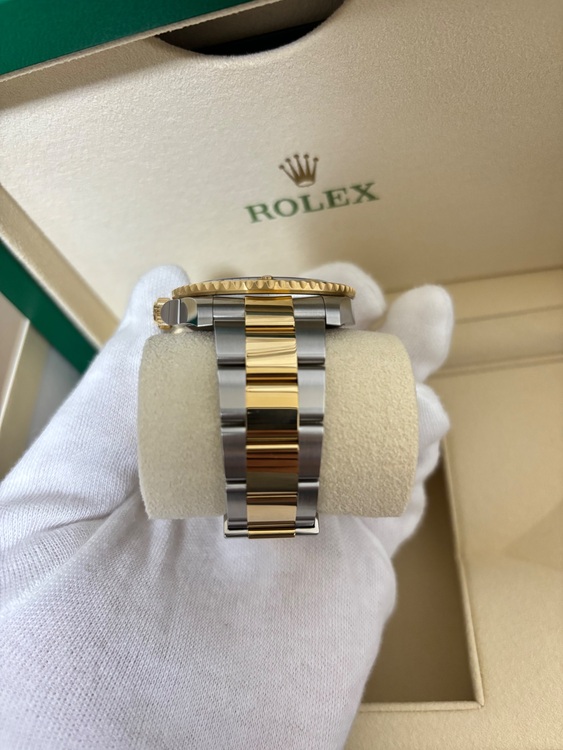 ロレックス サブマリーナー 126613l（高級時計）の商品画像 - 査定依頼日：2025年6月17日 - 最高査定価格：2,450,000円