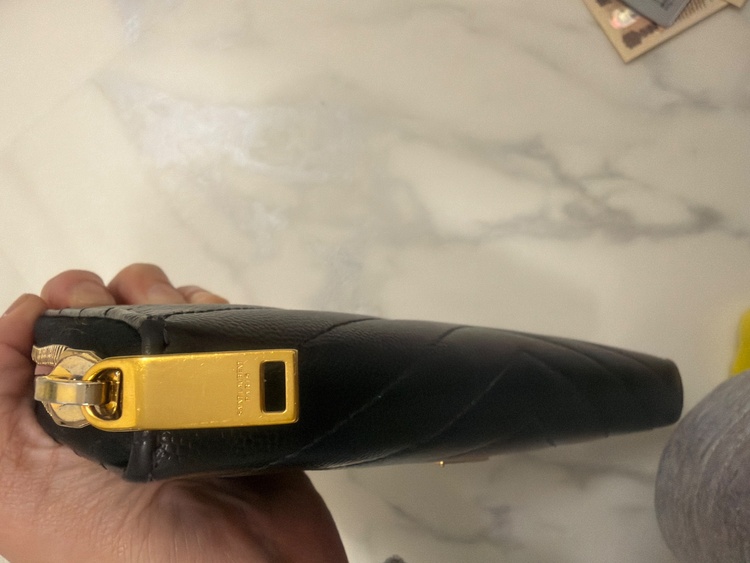 イブサンローラン  （ブランドバッグ）の商品画像 - 査定依頼日：2026年2月7日 - 最高査定価格：31,000円