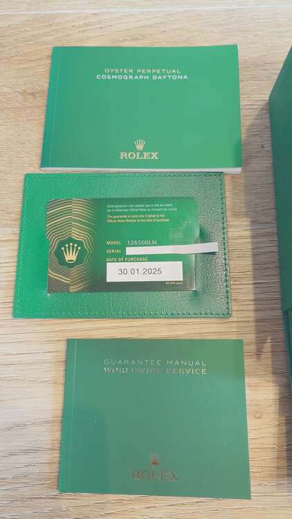 ロレックス デイトナ 126500LN（高級時計）の商品画像 - 査定依頼日：2025年3月26日 - 最高査定価格：4,840,000円