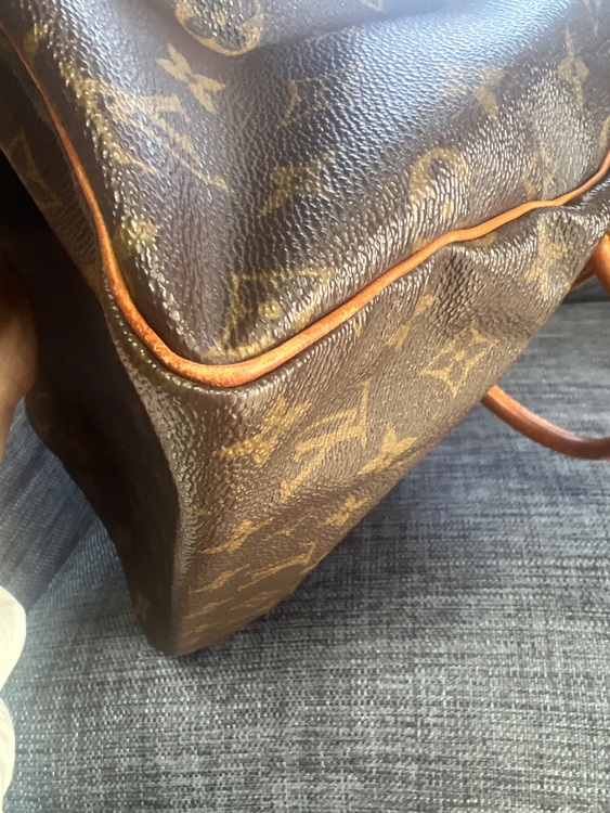 ルイヴィトン スピーディー （ブランドバッグ）の商品画像 - 査定依頼日：2025年11月29日 - 最高査定価格：25,000円