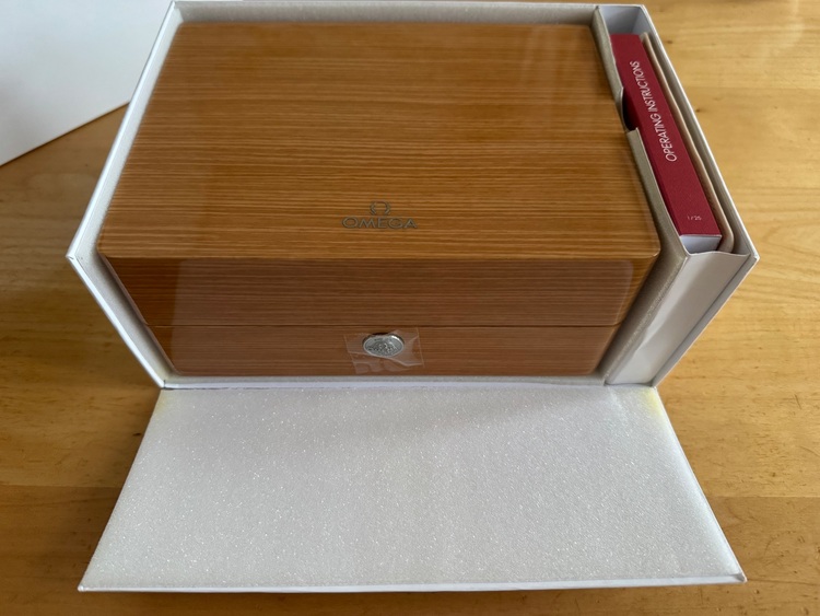 オメガ シーマスター  220.10.41.21.03.001（高級時計）の商品画像 - 査定依頼日：2025年10月13日 - 最高査定価格：580,000円