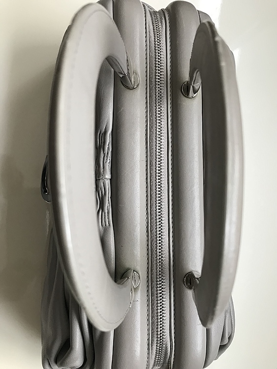 クリスチャンディオール カレーニナ（ブランドバッグ）の商品画像 - 査定依頼日：2019年10月12日 - 最高査定価格：17,000円