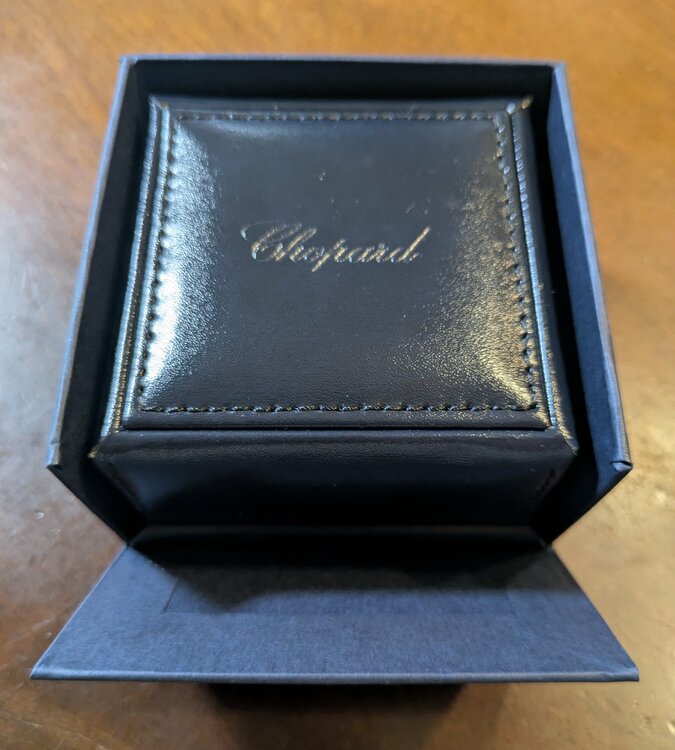 Chopard  アイスキューブ  ホワイトゴールド（金・貴金属）の商品画像 - 査定依頼日：2026年5月15日 - 最高査定価格：138,000円