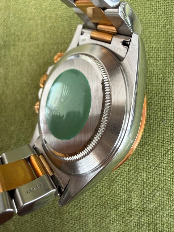 コスモグラフ デイトナ （高級時計）の商品画像 - 査定依頼日：2026年4月14日 - 最高査定価格：3,200,000円