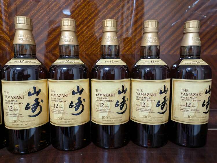 ウイスキー サントリー山崎 （お酒）の商品画像 - 査定依頼日：2025年3月1日 - 最高査定価格：203,000円