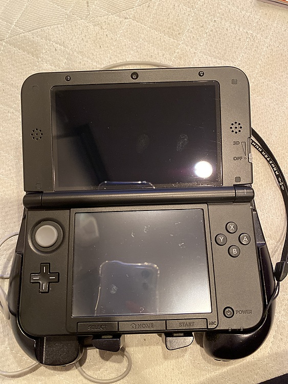 ニンテンドー3DSLL本体 モンスターハンター4仕様 ゴア・マガラブラック（ゲーム機本体・ゲームソフト）の商品画像 - 査定依頼日：2019年10月22日 - 最高査定価格：4,000円