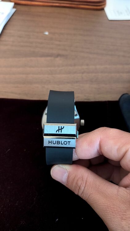 ウブロ クラシックフュージョン 542.NX.1270.RX.MDM（高級時計）の商品画像 - 査定依頼日：2025年9月27日 - 最高査定価格：535,000円