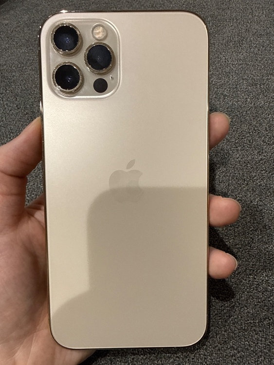 iPhone 12 Pro 256GB au（スマホ）の商品画像 - 査定依頼日：2026年2月10日 - 最高査定価格：35,000円