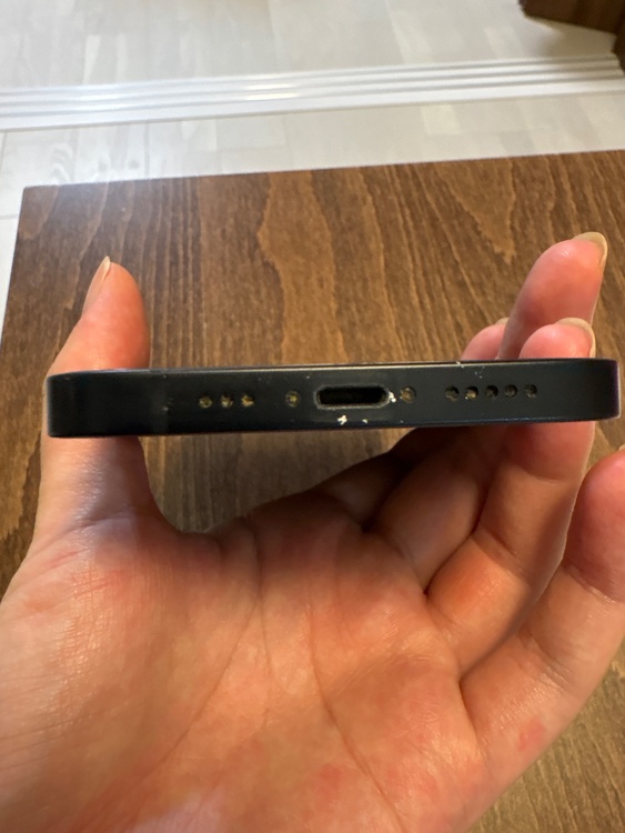 iPhone iPhone 12 128GB au（スマホ）の商品画像 - 査定依頼日：2026年7月24日 - 最高査定価格：25,000円