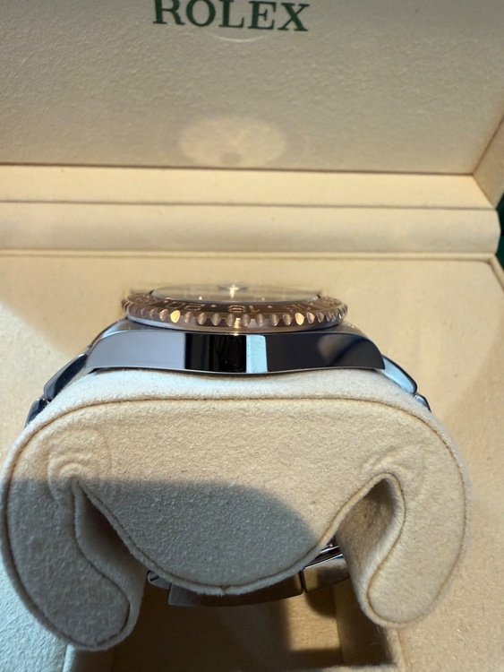 126711chnr（高級時計）の商品画像 - 査定依頼日：2026年3月7日 - 最高査定価格：2,950,000円