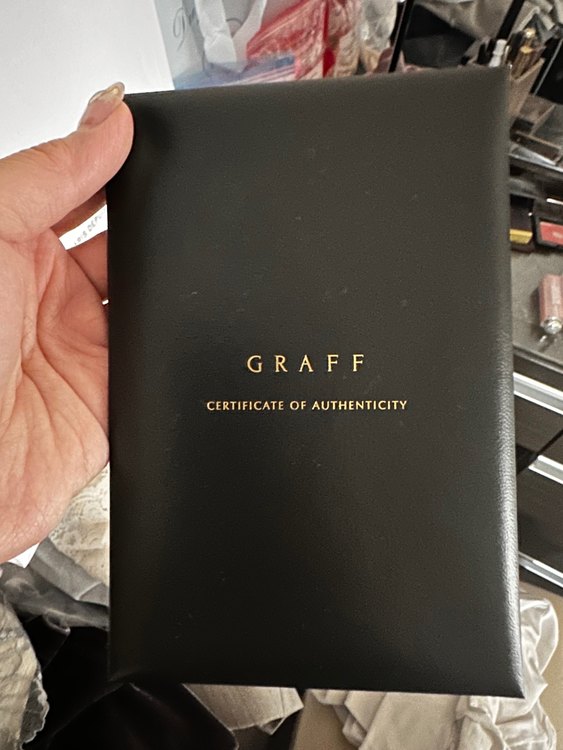 グラフ　アイコン（宝石）の商品画像 - 査定依頼日：2023年6月19日 - 最高査定価格：800,000円