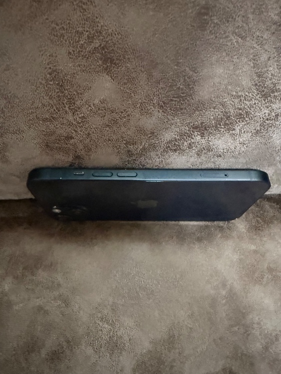 iPhone 13 128GB docomo（スマホ）の商品画像 - 査定依頼日：2026年3月16日 - 最高査定価格：36,000円