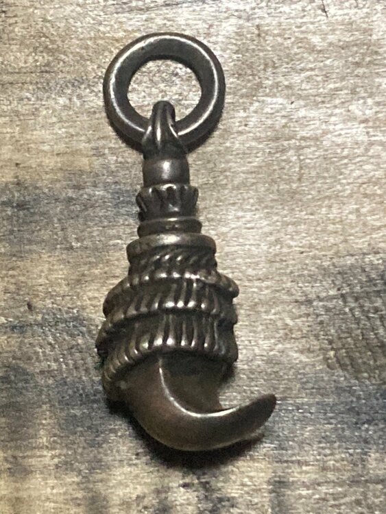 クロクペンダント(レザーブレイド無し)（古着・ファッション）の商品画像 - 査定依頼日：2026年2月21日 - 最高査定価格：60,000円