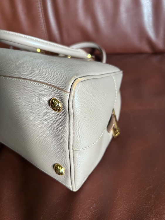 プラダ  （ブランドバッグ）の商品画像 - 査定依頼日：2025年11月10日 - 最高査定価格：60,000円