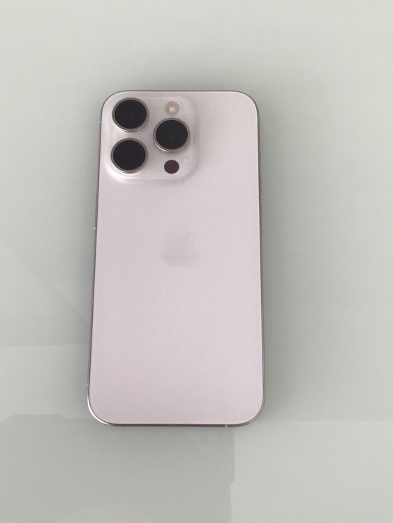 iPhone 15 Pro 256GB SIMフリー（スマホ）の商品画像 - 査定依頼日：2026年2月12日 - 最高査定価格：83,000円