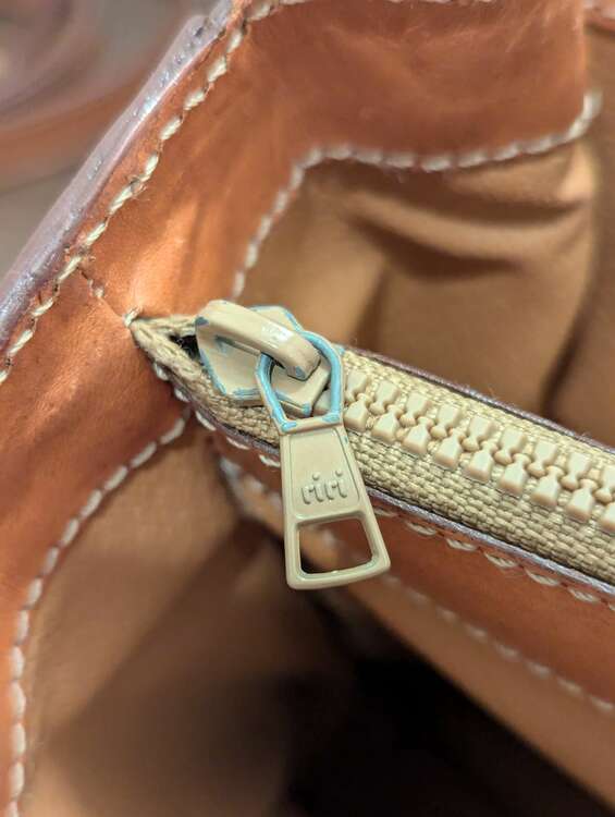 2wayバッグ トップハンドル（ブランドバッグ）の商品画像 - 査定依頼日：2025年3月23日 - 最高査定価格：20,000円