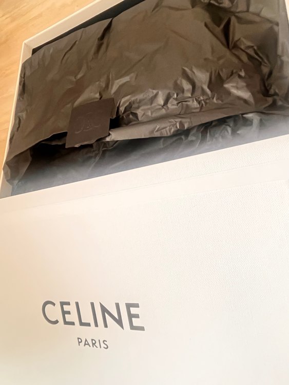 ハンドバッグショルダーバッグベルトバッグナノサイズ2WAY ラベンダー（ブランドバッグ）の商品画像 - 査定依頼日：2023年3月18日 - 最高査定価格：150,000円