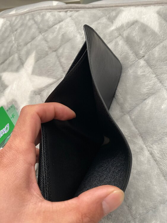 ルイヴィトン エピ （ブランドバッグ）の商品画像 - 査定依頼日：2025年5月6日 - 最高査定価格：20,000円