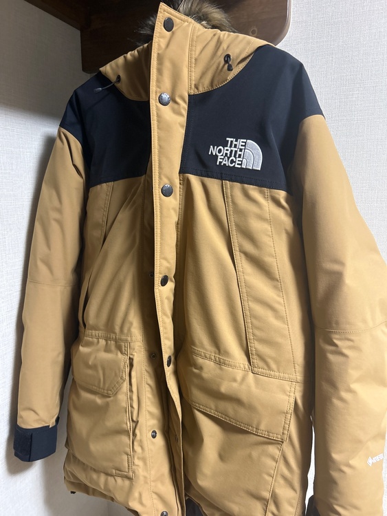 マウンテンダウンコート（古着・ファッション）の商品画像 - 査定依頼日：2026年8月31日 - 最高査定価格：14,000円