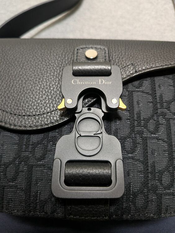 サドルバックミニ（ブランドバッグ）の商品画像 - 査定依頼日：2025年9月10日 - 最高査定価格：180,000円