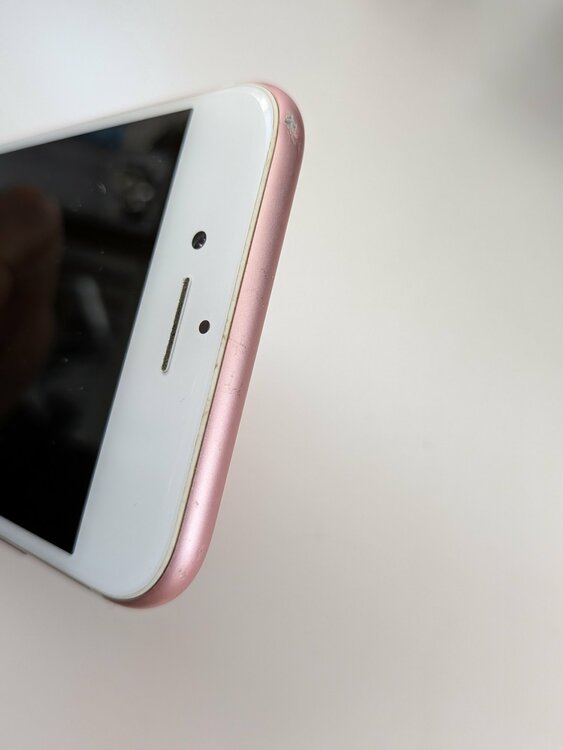 iPhone7 128GB SIMフリー（スマホ）の商品画像 - 査定依頼日：2026年3月9日 - 最高査定価格：2,500円