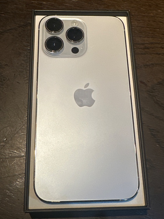 iPhone iPhone 14 Pro Max 128GB au（スマホ）の商品画像 - 査定依頼日：2026年8月30日 - 最高査定価格：80,000円