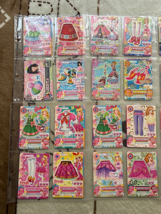 旧アイカツカード（トレカ）の商品画像 - 査定依頼日：2025年6月14日 - 最高査定価格：500円