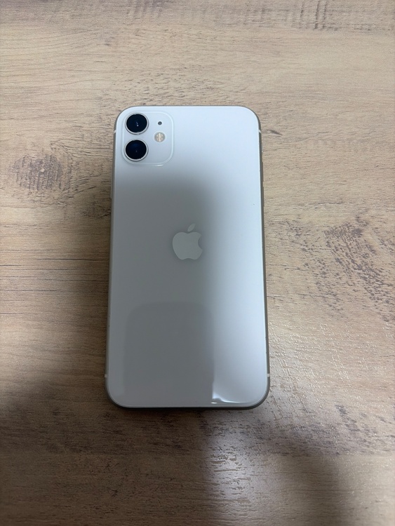 iPhone iPhone11 128GB SIMフリー（スマホ）の商品画像 - 査定依頼日：2026年6月7日 - 最高査定価格：15,000円