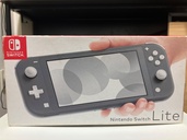 Nintendo Switch Light グレー（ゲーム機本体・ゲームソフト）の商品画像 - 査定依頼日：2026年4月12日 - 最高査定価格：15,000円