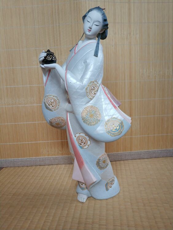 博多人形（美術品・骨董品）の商品画像 - 査定依頼日：2025年12月1日 - 最高査定価格：100円