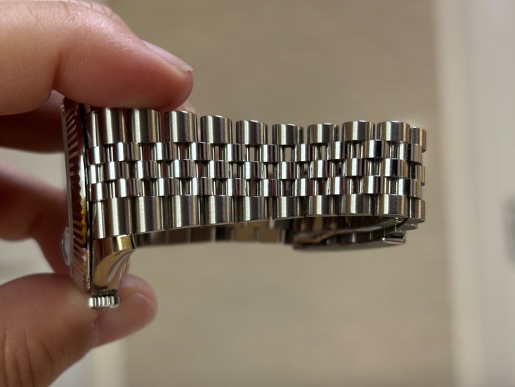 デイトジャスト41ミリフルジュビスレートローマン（高級時計）の商品画像 - 査定依頼日：2025年12月9日 - 最高査定価格：2,100,000円