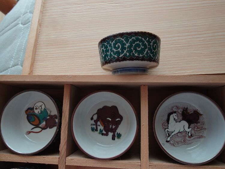 瀬戸物（美術品・骨董品）の商品画像 - 査定依頼日：2025年6月24日 - 最高査定価格：4,000円