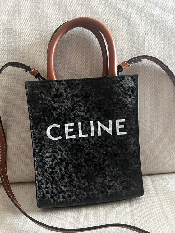 セリーヌ  （ブランドバッグ）の商品画像 - 査定依頼日：2025年3月25日 - 最高査定価格：105,000円