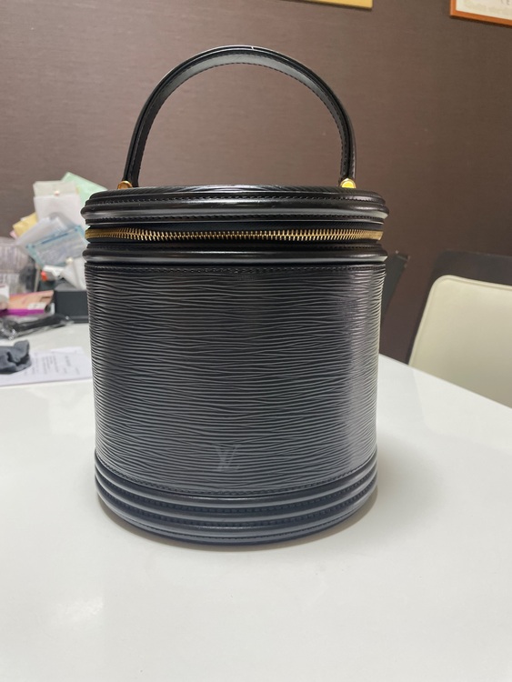 ルイヴィトン エピ （ブランドバッグ）の商品画像 - 査定依頼日：2025年7月14日 - 最高査定価格：80,000円