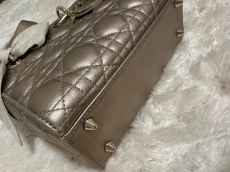 ディオール  （ブランドバッグ）の商品画像 - 査定依頼日：2026年2月15日 - 最高査定価格：400,000円