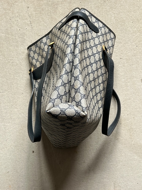 トートバッグ（ブランドバッグ）の商品画像 - 査定依頼日：2025年9月20日 - 最高査定価格：15,000円