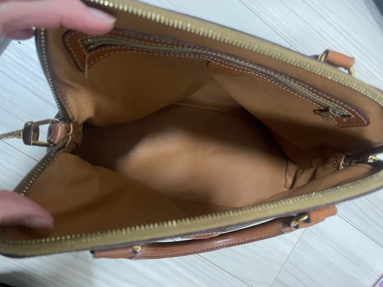 セリーヌ  （ブランドバッグ）の商品画像 - 査定依頼日：2026年2月16日 - 最高査定価格：25,000円