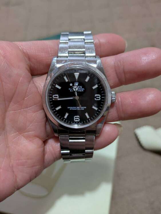 ロレックス　エクスプローラーⅠ　114270　黒文字盤　オイスターブレス　箱保証（高級時計）の商品画像 - 査定依頼日：2025年5月24日 - 最高査定価格：830,000円