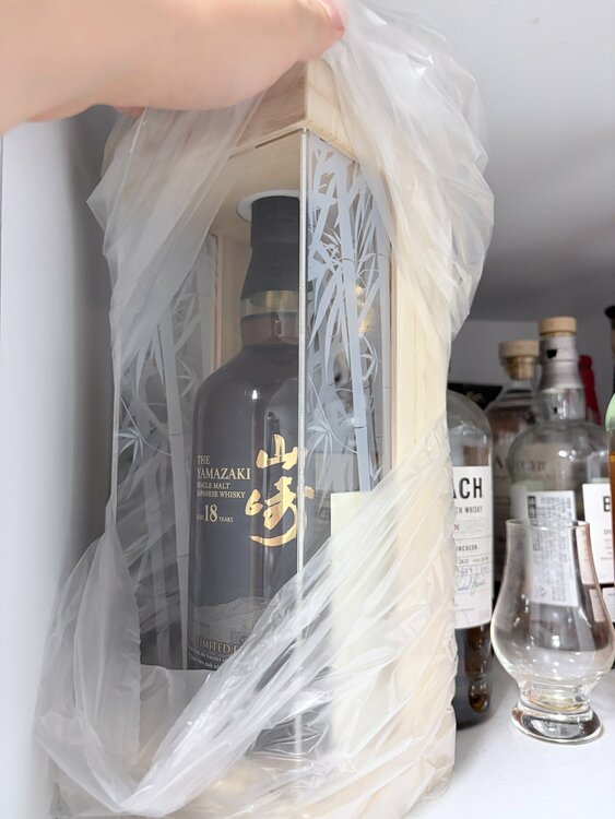 ウイスキー サントリー山崎 （お酒）の商品画像 - 査定依頼日：2026年4月19日 - 最高査定価格：110,000円