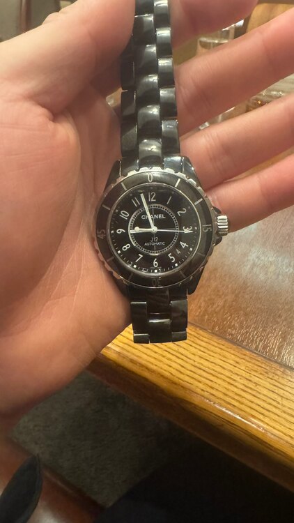 シャネル J12 （高級時計）の商品画像 - 査定依頼日：2025年2月4日 - 最高査定価格：250,000円