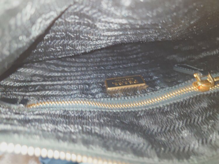 プラダ  （ブランドバッグ）の商品画像 - 査定依頼日：2026年2月25日 - 最高査定価格：20,000円