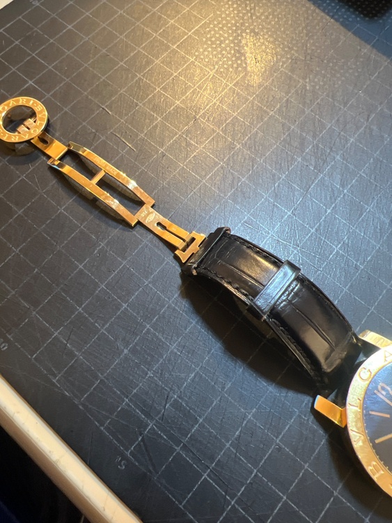 BB 42 GL AUTO O 1338（高級時計）の商品画像 - 査定依頼日：2026年3月14日 - 最高査定価格：1,700,000円