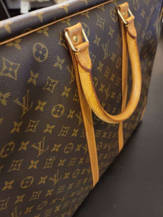 スーツケース（ブランドバッグ）の商品画像 - 査定依頼日：2022年9月29日 - 最高査定価格：45,000円