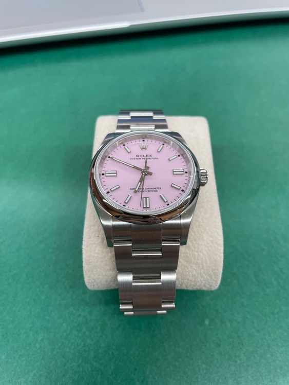 ロレックス パーペチュアル 12600（高級時計）の商品画像 - 査定依頼日：2025年11月10日 - 最高査定価格：1,630,000円