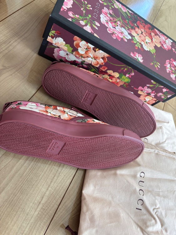 グッチ GUCCI スリッポン GGスプリーム （古着・ファッション）の商品画像 - 査定依頼日：2025年9月19日 - 最高査定価格：18,000円