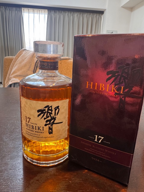 ウイスキー サントリー響 （お酒）の商品画像 - 査定依頼日：2025年11月17日 - 最高査定価格：52,000円