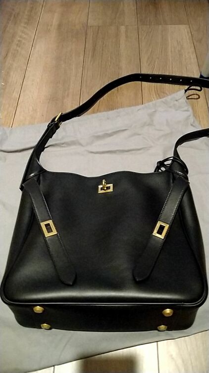 バレンシアガ  （ブランドバッグ）の商品画像 - 査定依頼日：2025年10月25日 - 最高査定価格：210,000円